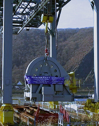 Transport of a pulley
